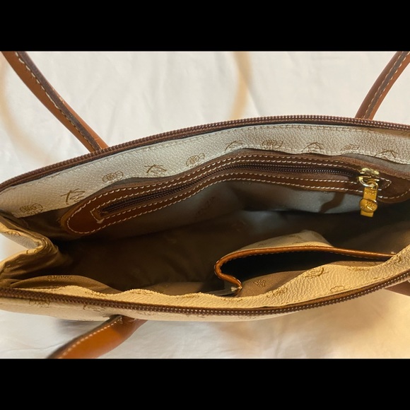 Kenzie Handbag - Picture 4 of 7